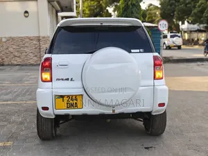 Toyota RAV4 2007 White