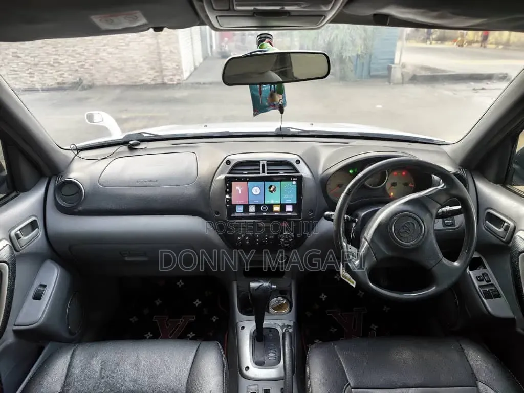 Toyota RAV4 2007 White