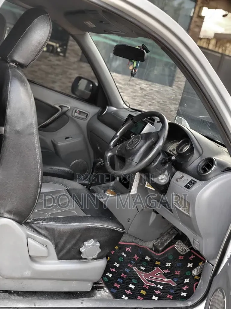 Toyota RAV4 2007 White