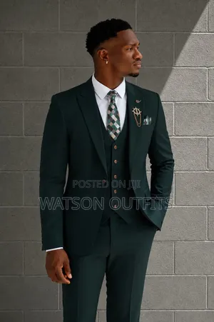 Men's Suits Many Colours 3 PCS Available in Brand New Condition