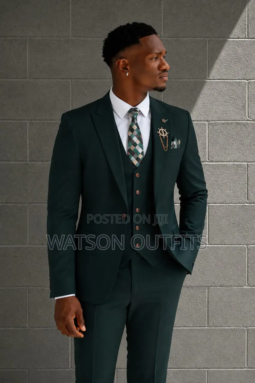 Men's Suits Many Colours 3 PCS Available in Brand New Condition