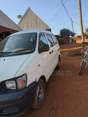 Toyota TownAce Noah 2001 Pearl