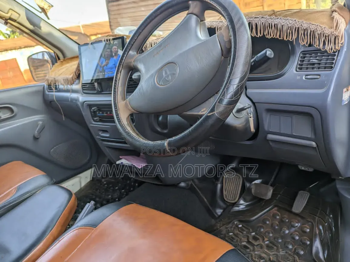 Toyota TownAce Noah 2001 Pearl