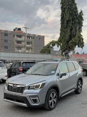 Subaru Forester 2019 Silver