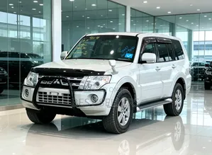 Mitsubishi Pajero 2013 White