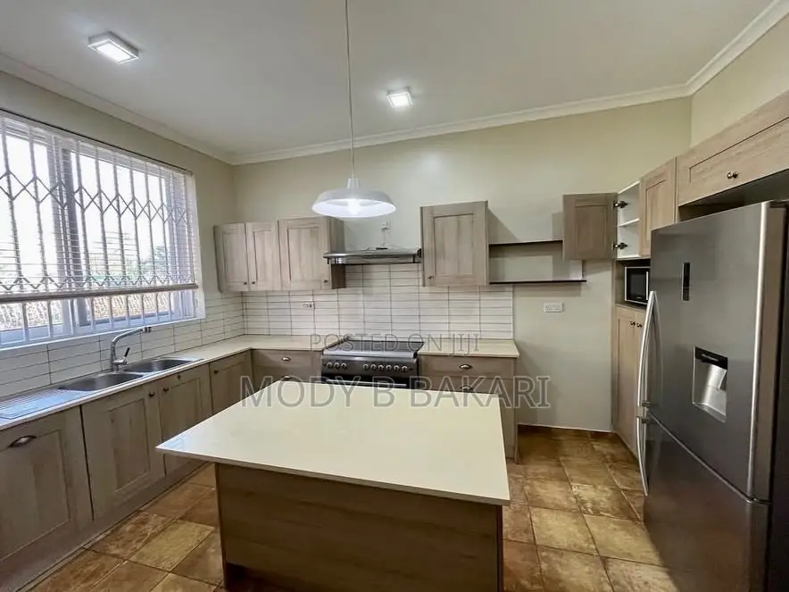Furnished 4bdrm Villa in Oyster Bay for rent