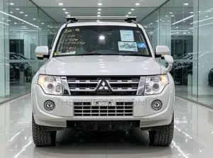 Mitsubishi Pajero 2013 White
