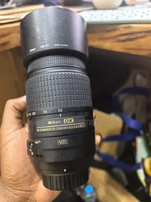 Nikon Af-S Dx Nikkor 55-300mm F/4.5-5.6g Ed Vr