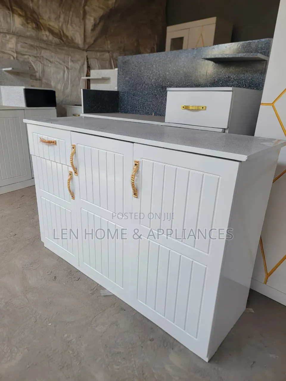 Showcase Color White