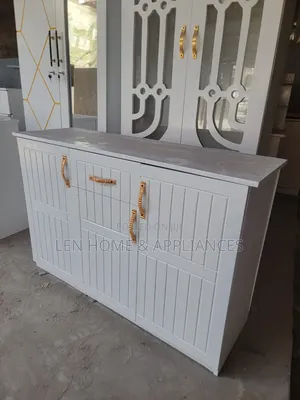 Showcase Color White