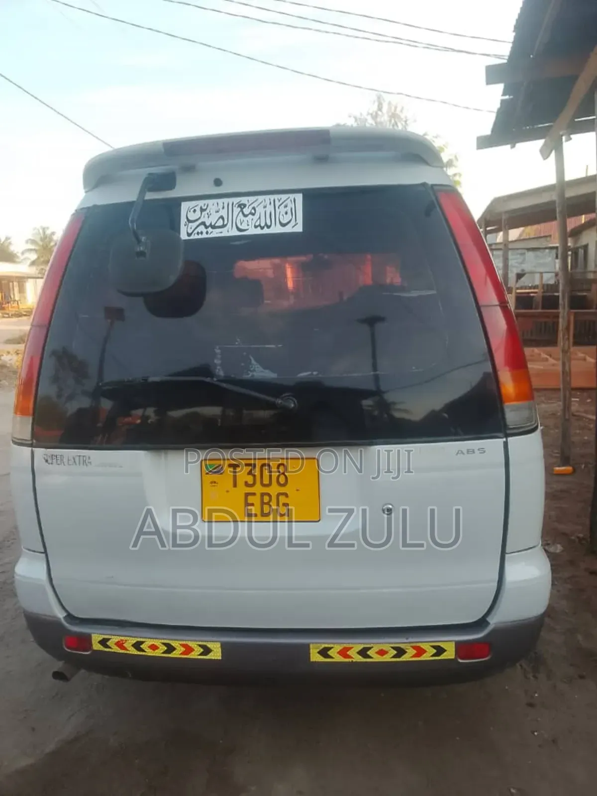 Toyota Noah 2001 White