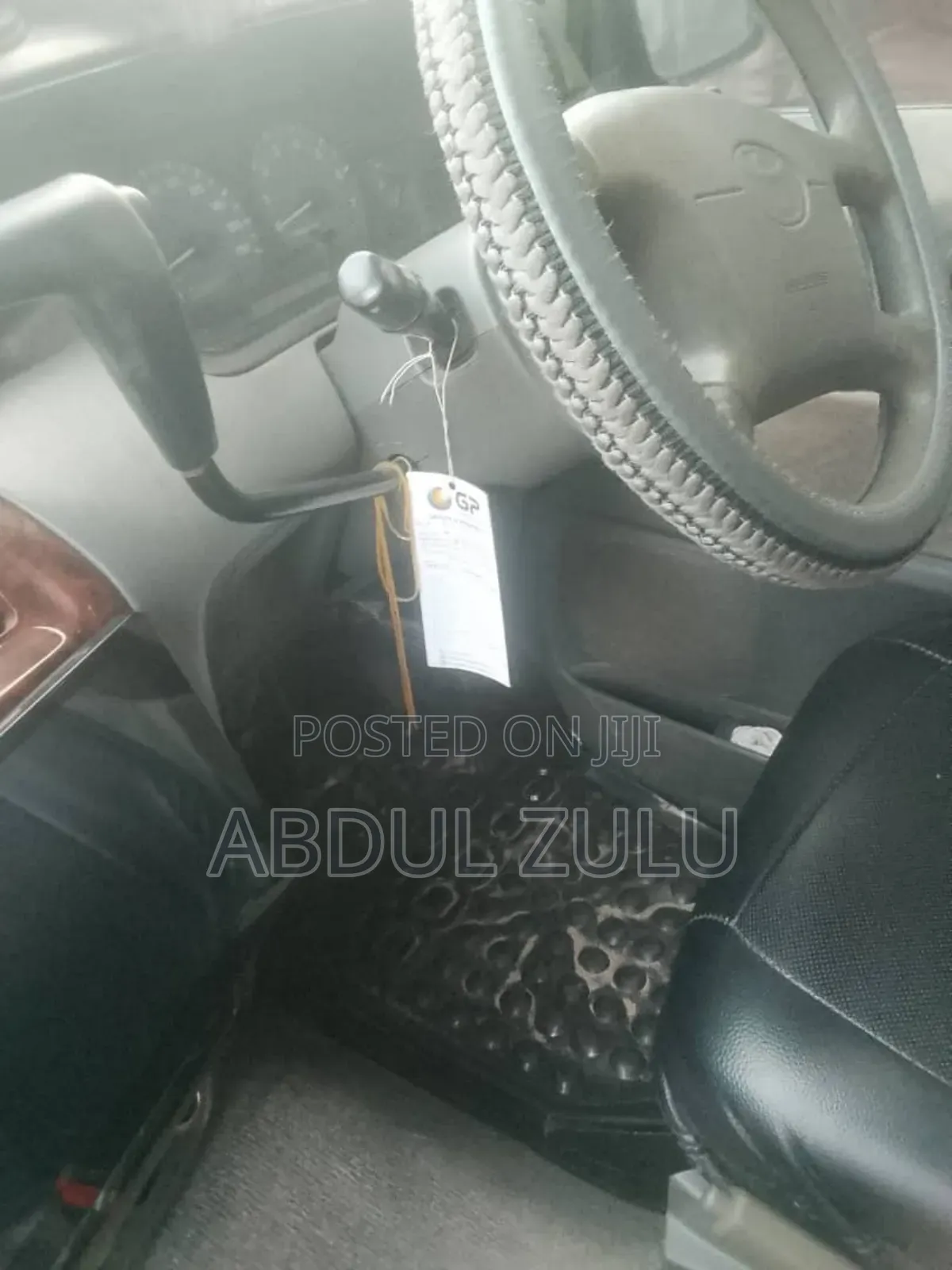 Toyota Noah 2001 White