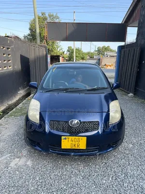 Toyota Vitz 2005 Blue