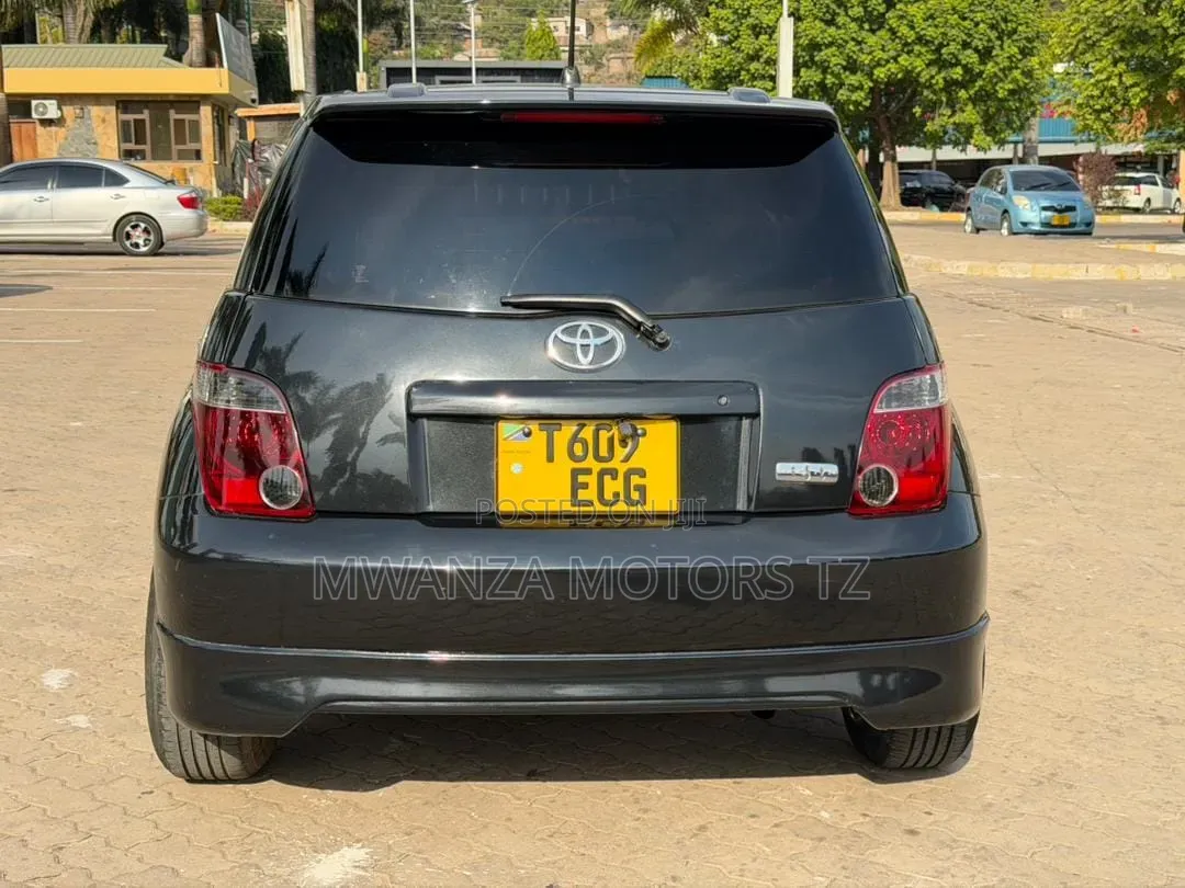 Toyota IST 2005 Black