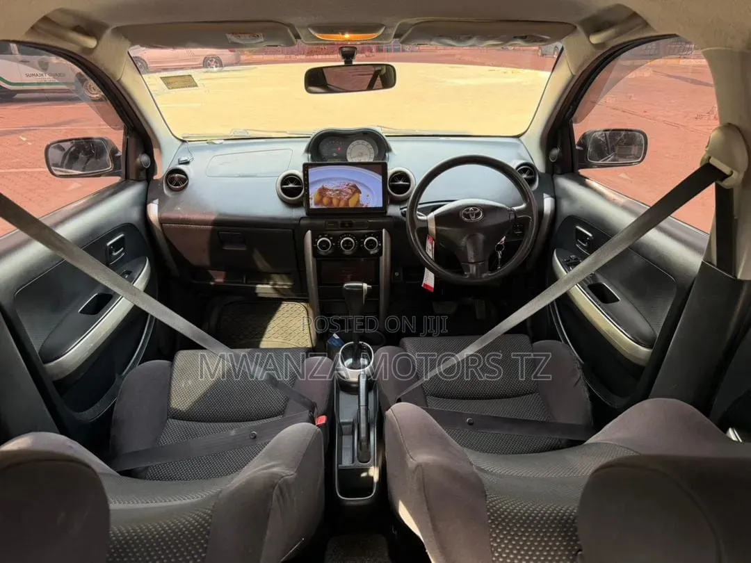 Toyota IST 2005 Black