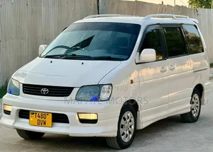Toyota Noah 2001 White