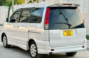 Toyota Noah 2001 White