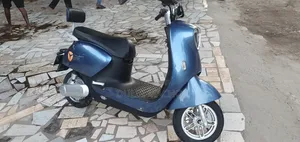 Yadea M6 2024 Blue