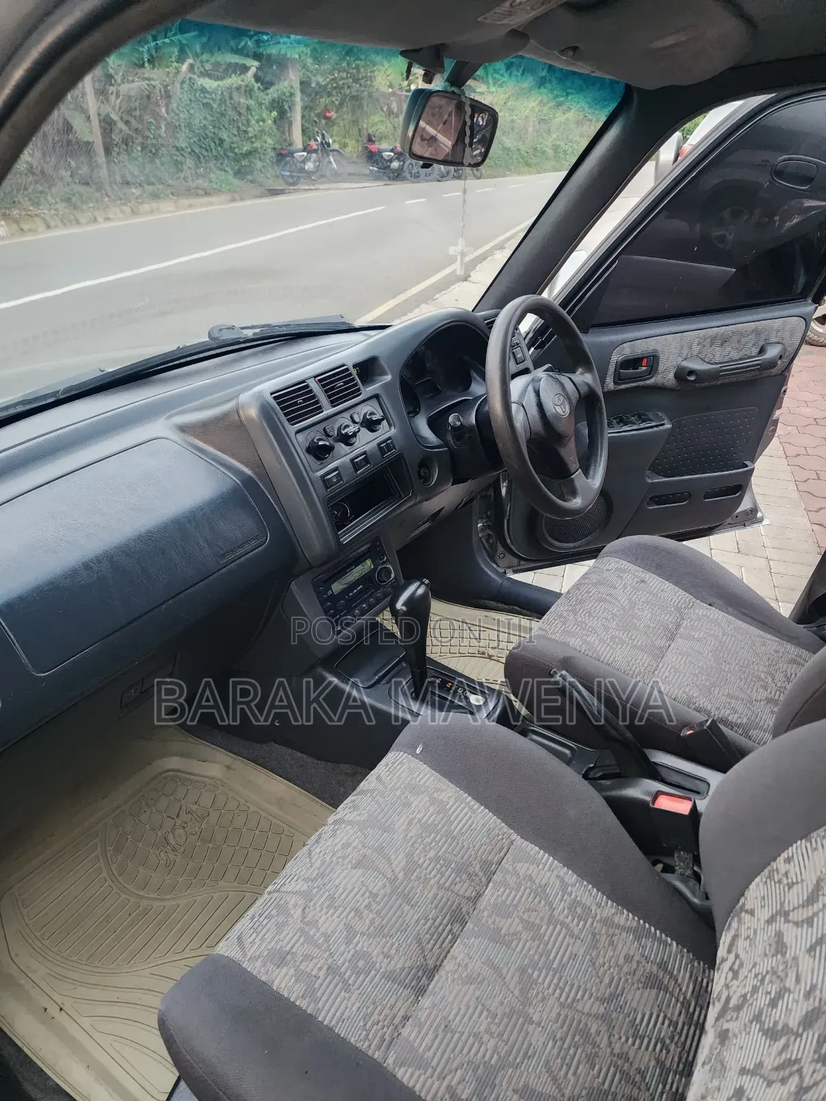Toyota RAV4 Cabriolet 1998 Silver
