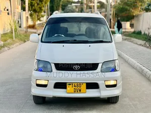 Toyota Noah 2002 White