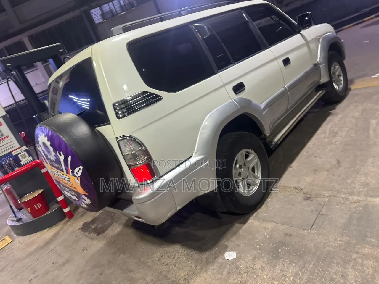 Toyota Land Cruiser Prado 1996 White