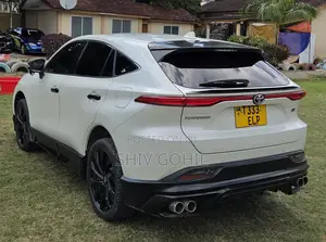 Toyota Harrier 2.0 2020 White