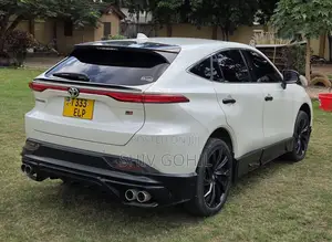Toyota Harrier 2.0 2020 White