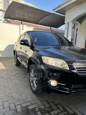 Toyota Vanguard 2012 Black