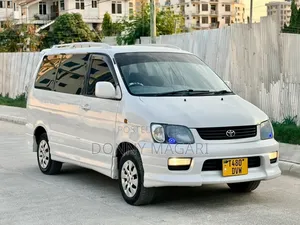 Toyota Noah 2001 White