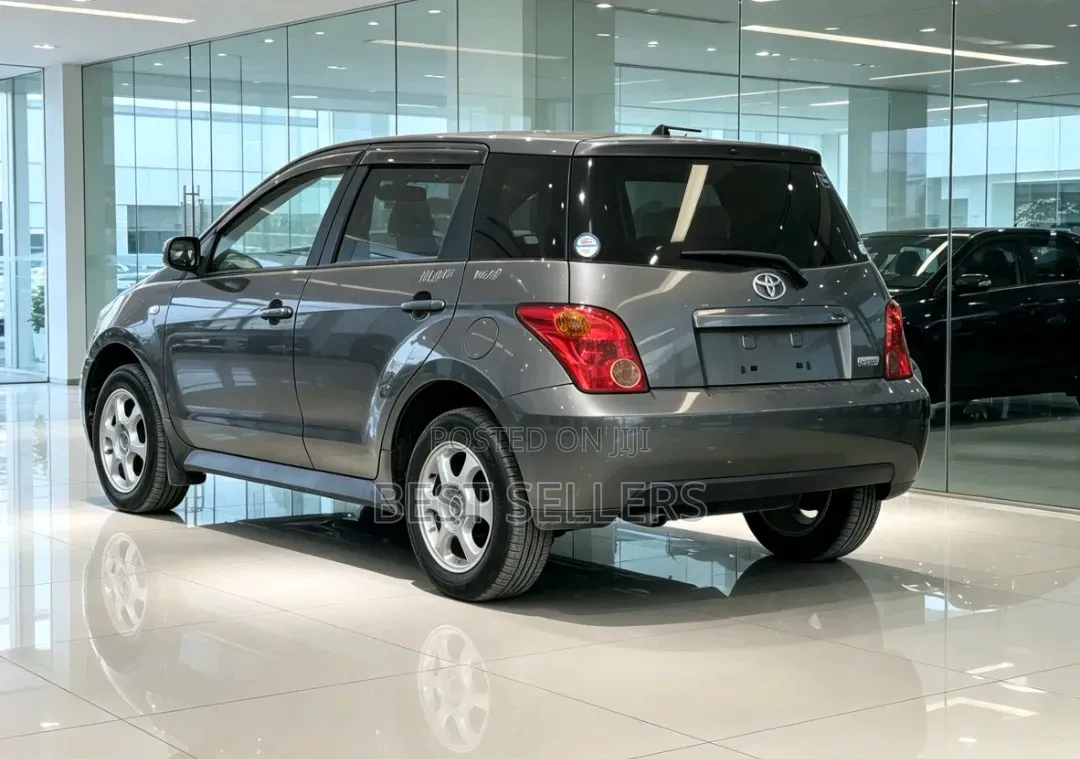 Toyota IST 2004 Gray