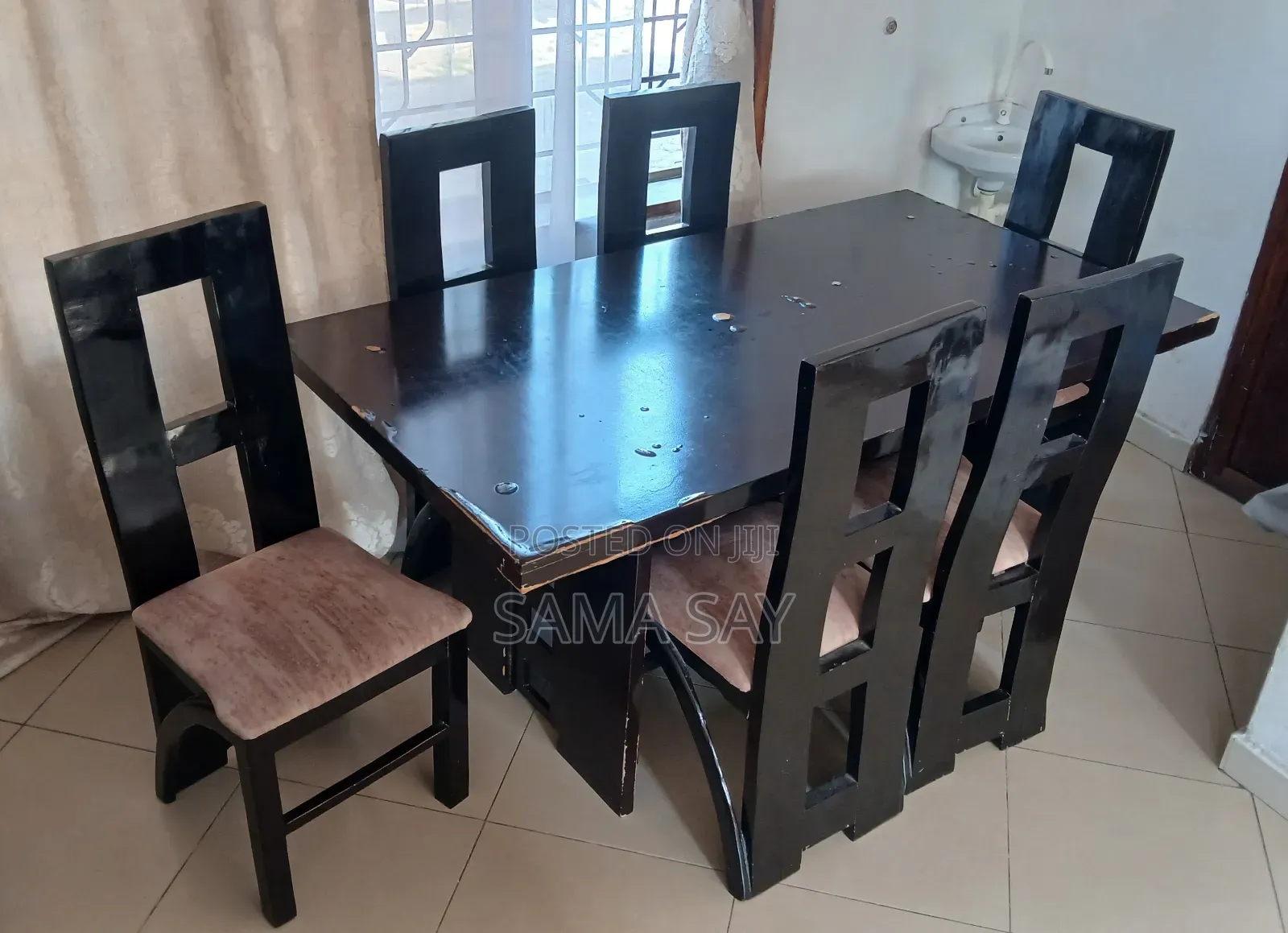 Dinning Table