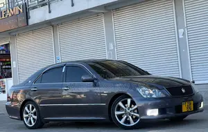 Toyota Crown 2006 Gray