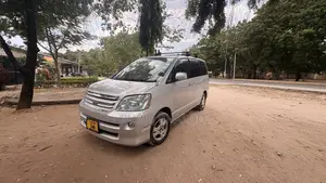 Toyota Noah 2.0 FWD (8 Seater) 2006 Silver