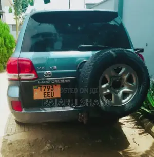 Toyota Land Cruiser 2008 Gray