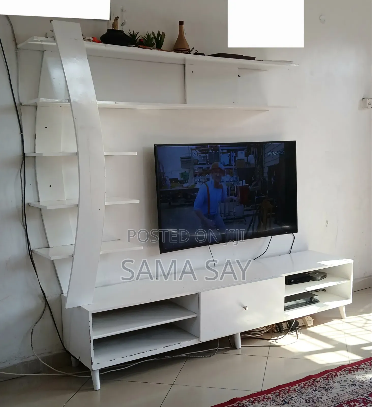 Tv Showcase / Tv Stands