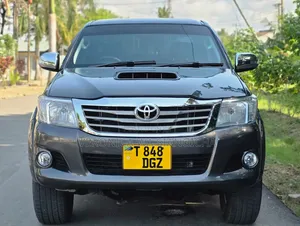 Toyota Hilux 2015