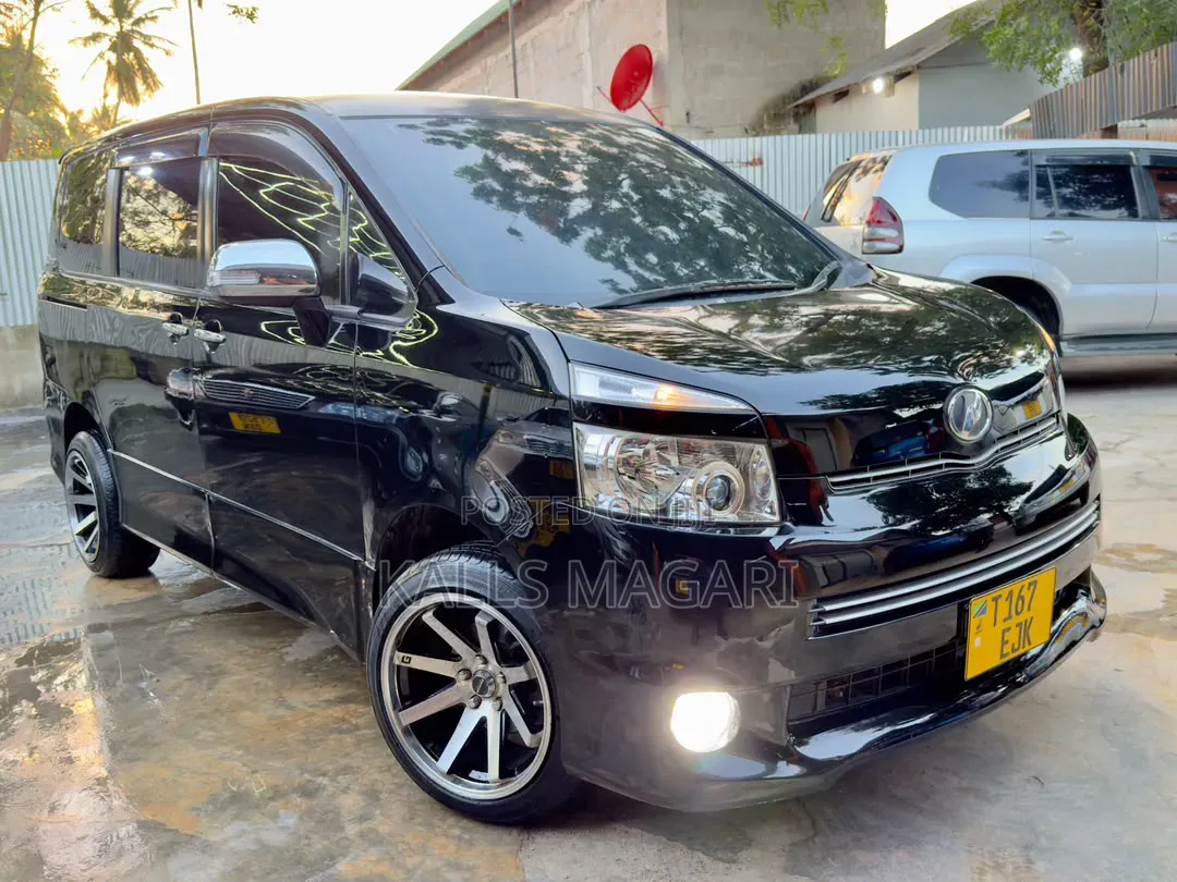 Toyota Noah 2008 Black