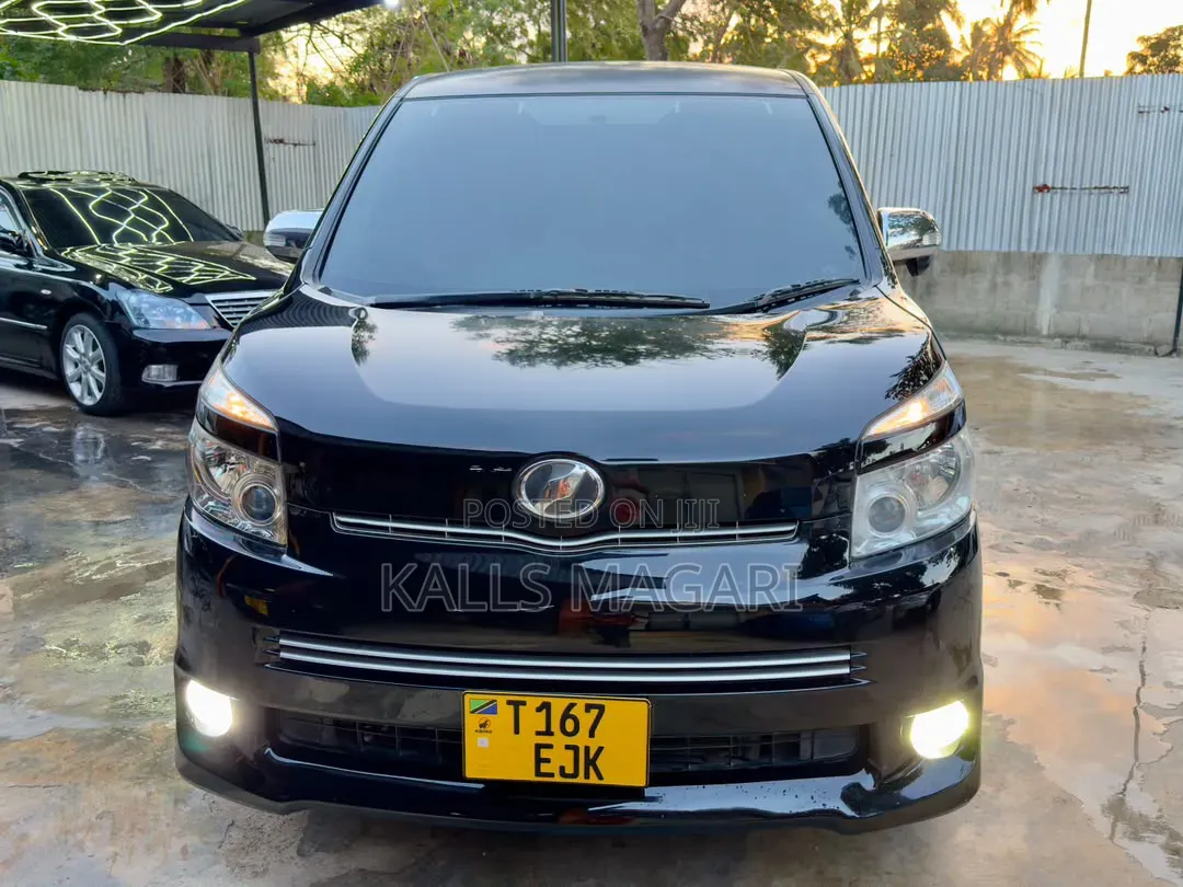 Toyota Noah 2008 Black