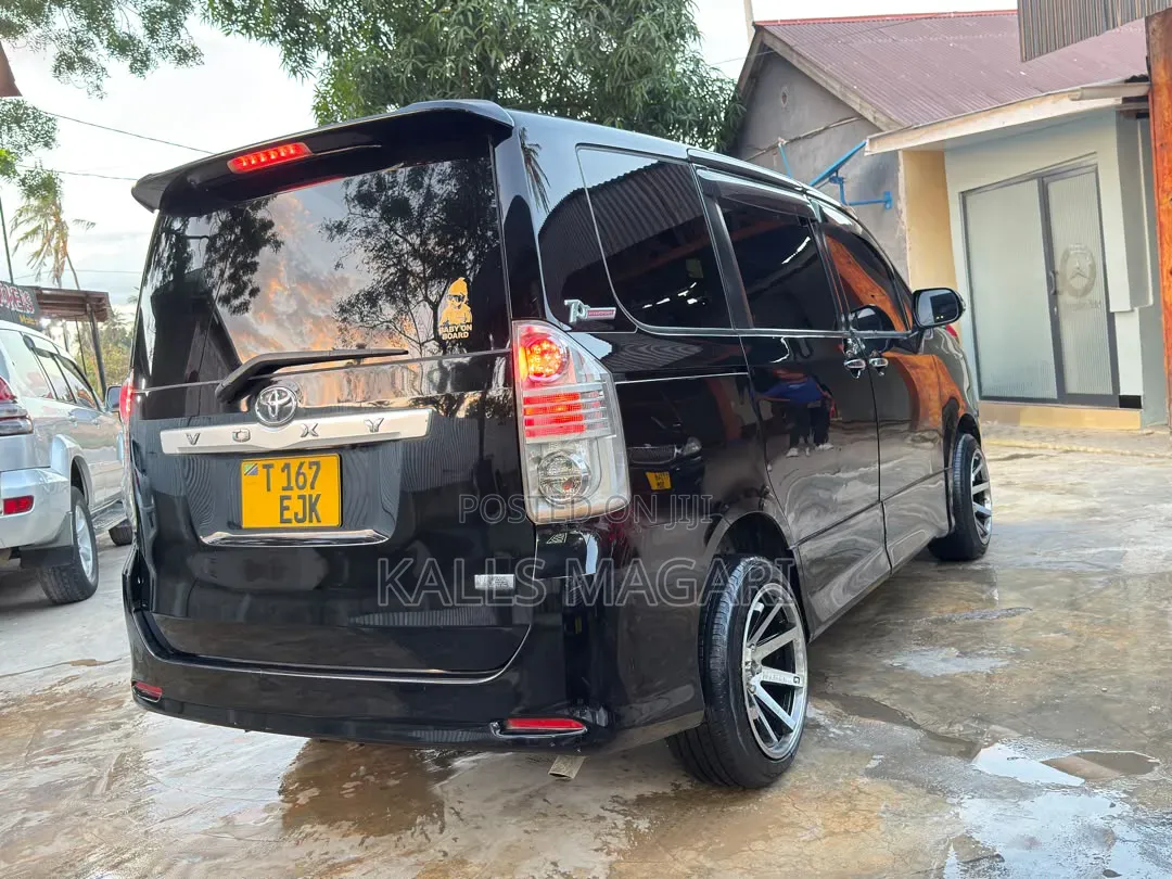 Toyota Noah 2008 Black