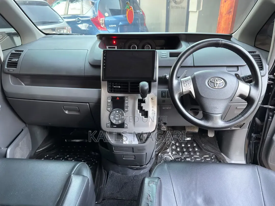Toyota Noah 2008 Black