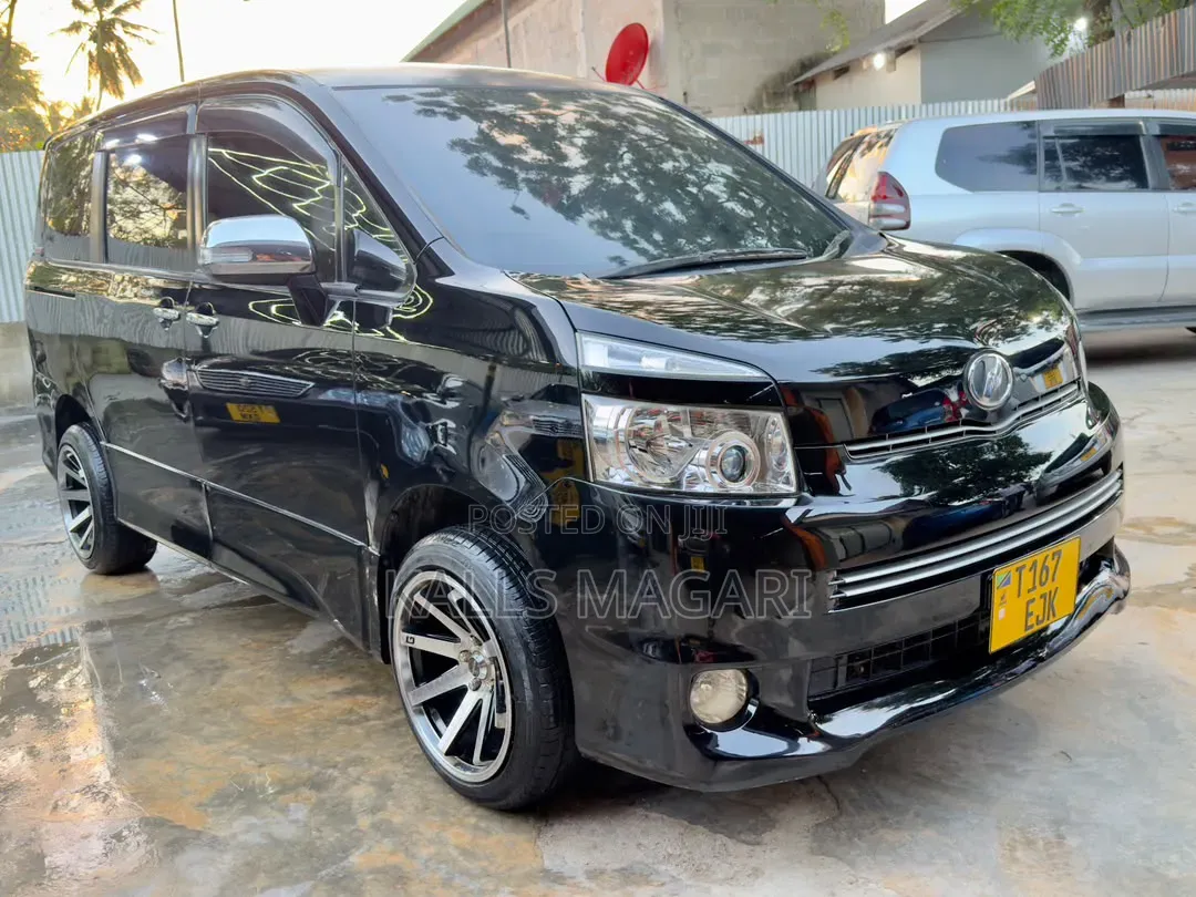 Toyota Noah 2008 Black