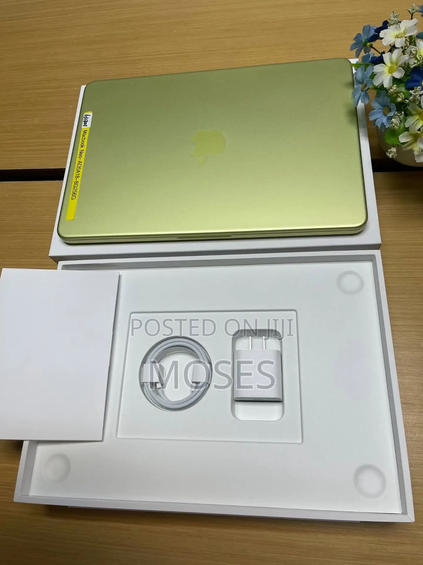 New Laptop Apple MacBook Neo 2026 8GB Intel Core i5 SSD 256GB