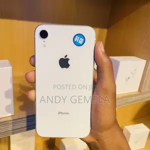 Apple iPhone XR 64 GB White