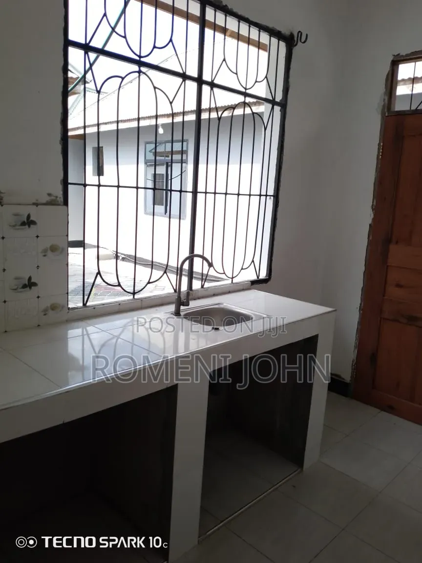 3bdrm Apartment in Tanzania Daresalaam., Ilala for rent