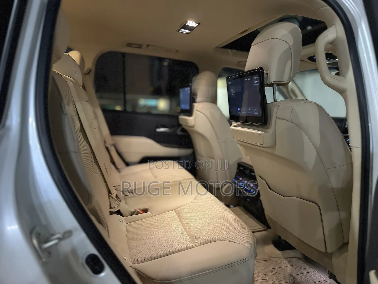 Toyota Land Cruiser 2024 White