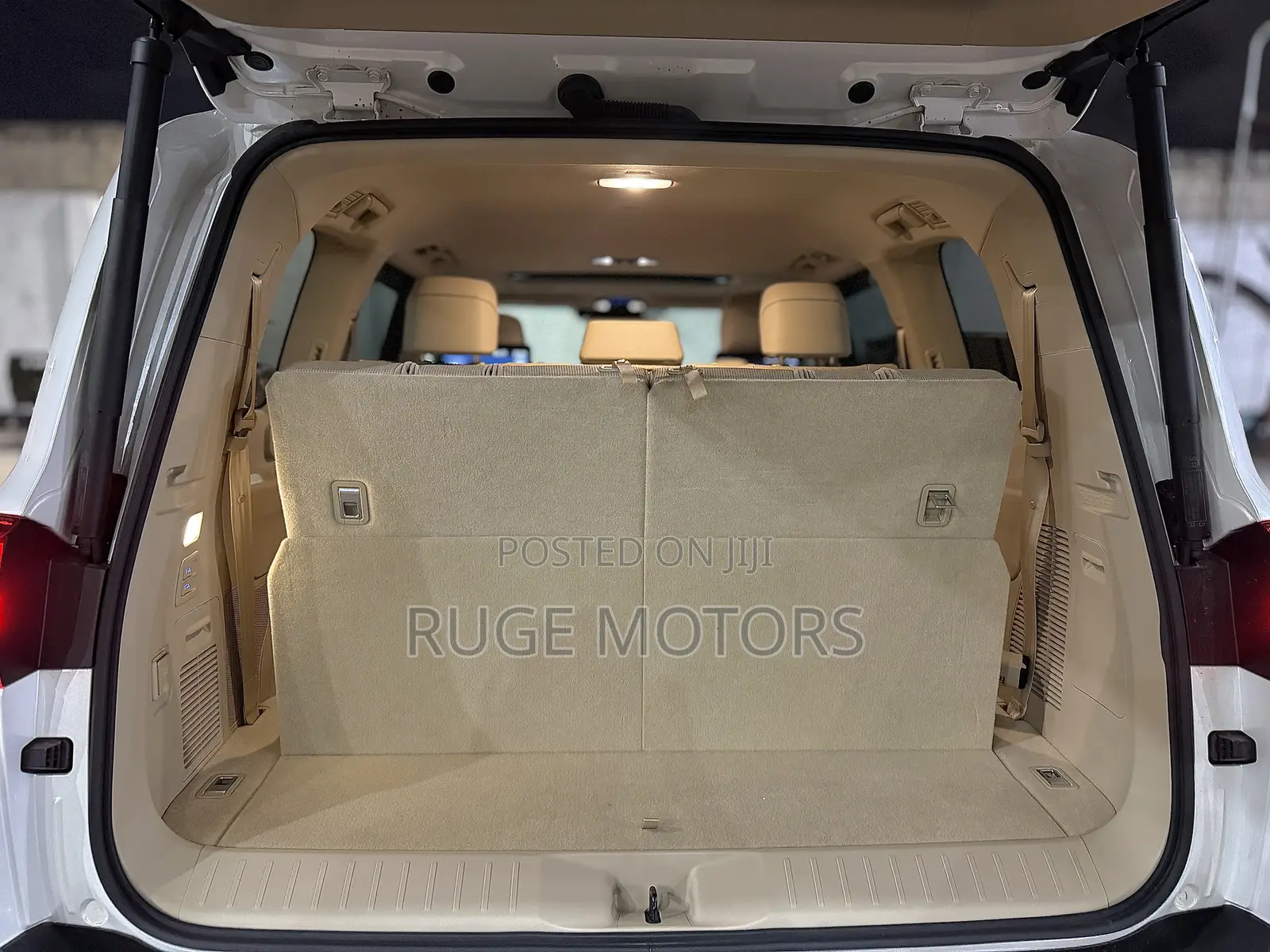 Toyota Land Cruiser 2024 White
