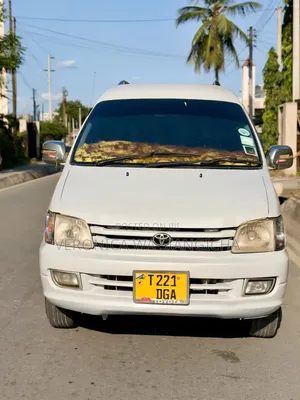 Toyota Noah 2003