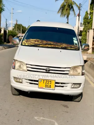 Toyota Noah 2003