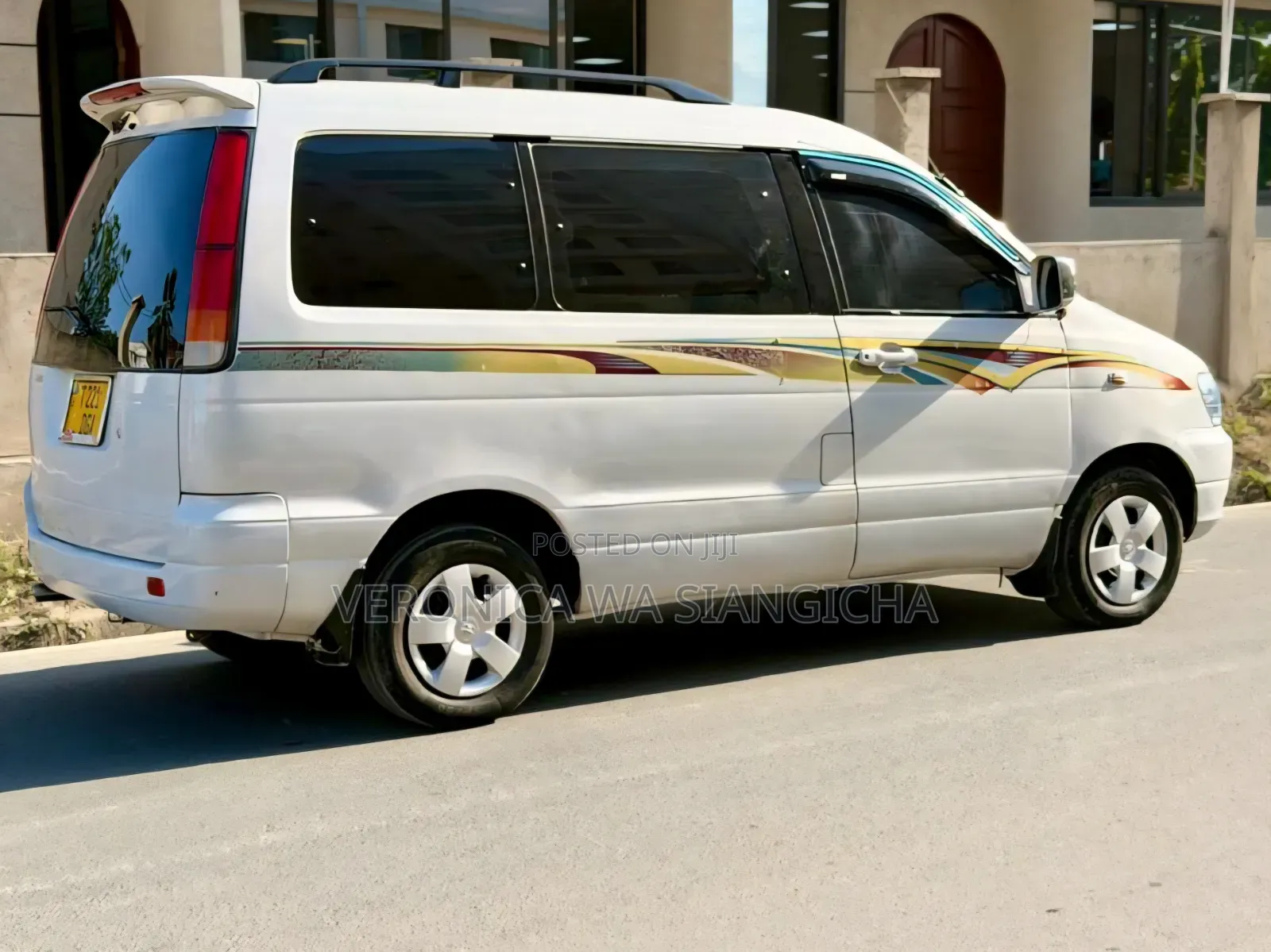 Toyota Noah 2003