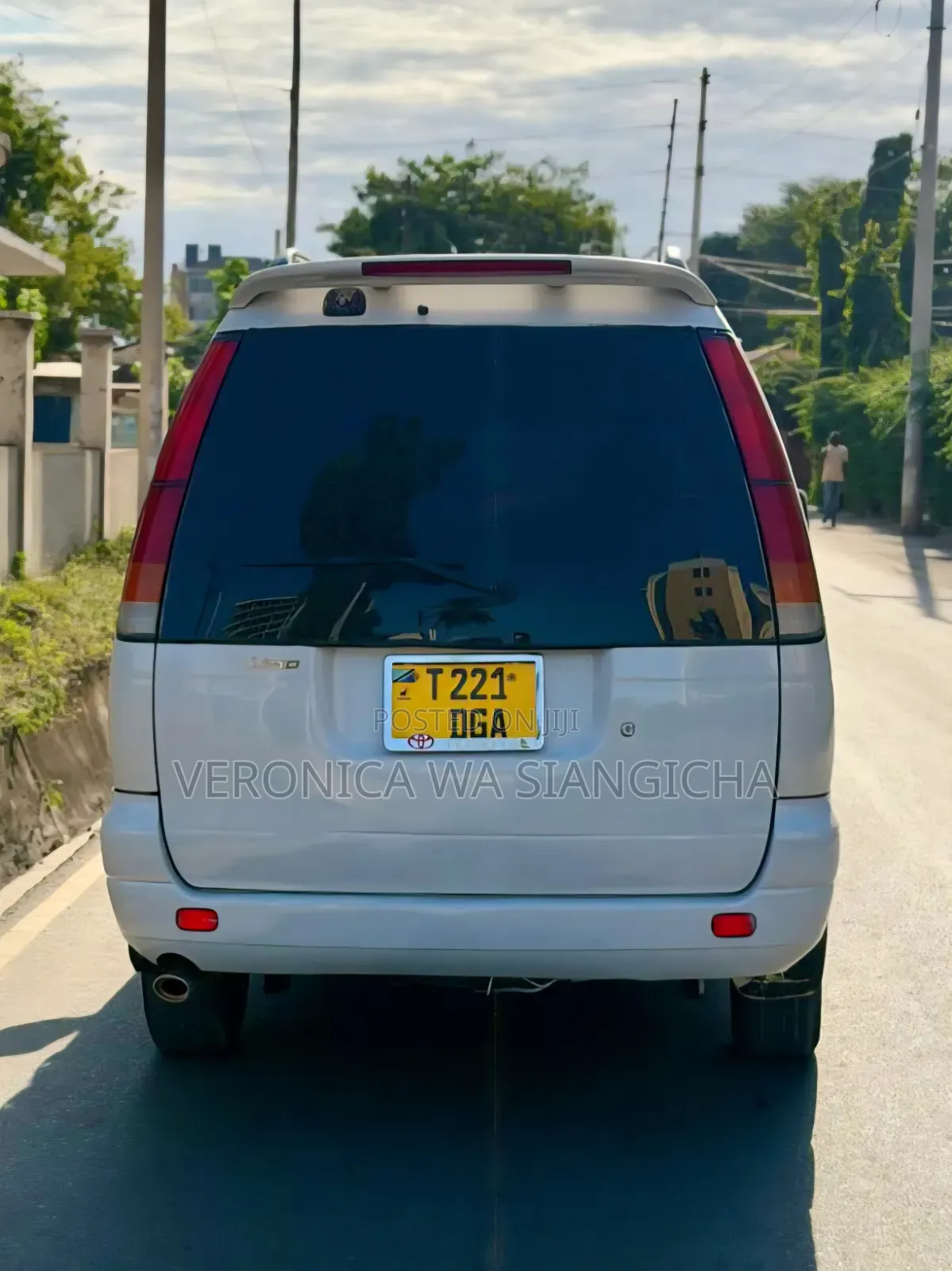 Toyota Noah 2003